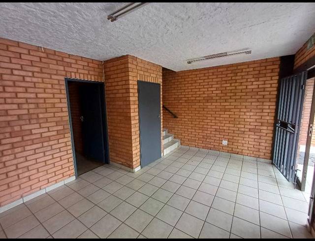 INDUSTRIAL PROPERTY TO RENT IN HENNOPSPARK